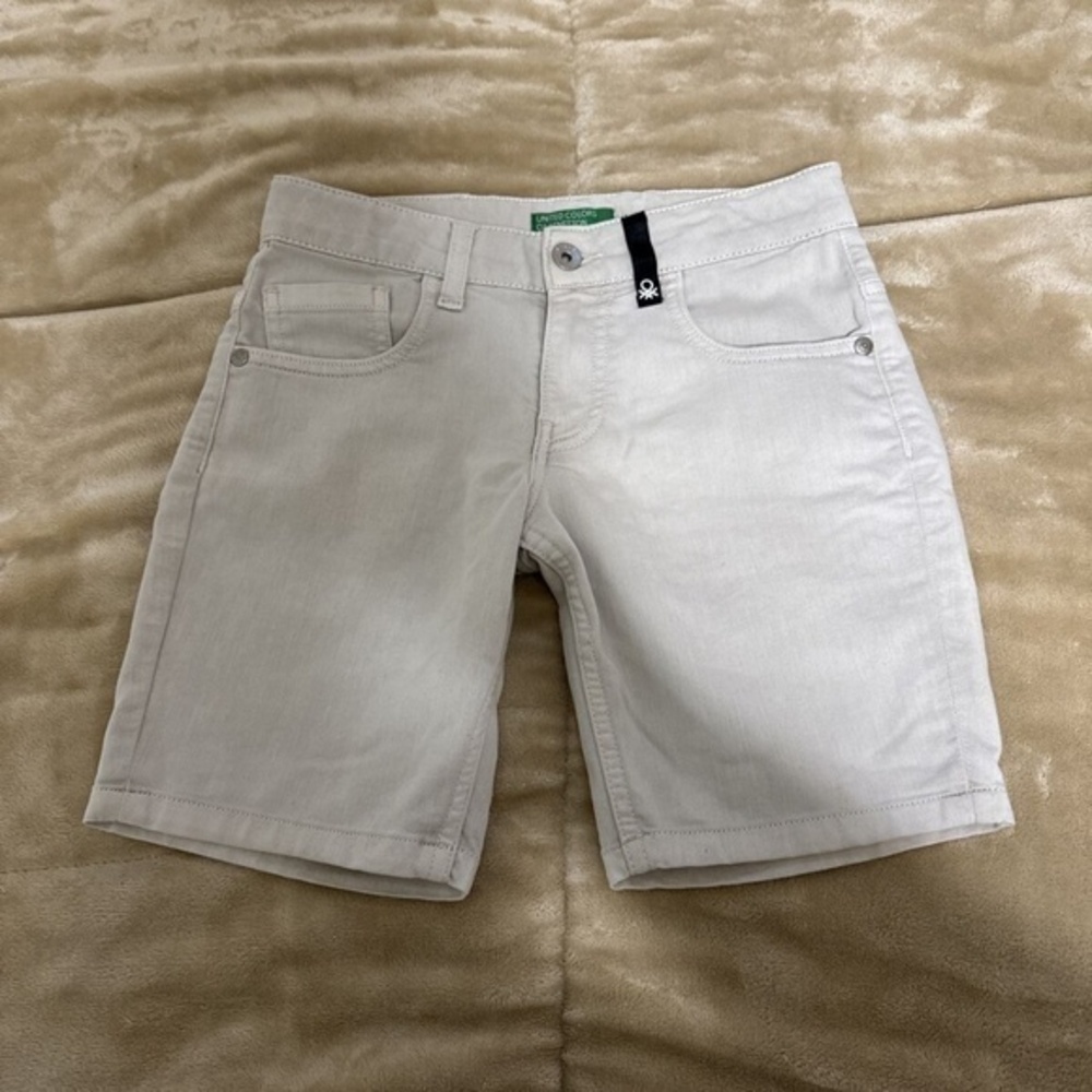 United Colors of Benetton Small Light Wash Denim Shorts w/Adjustable Waist - EUC